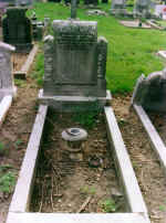 Grave_of_Rhoda_Wilhelmina_Chance.JPG (580848 bytes)