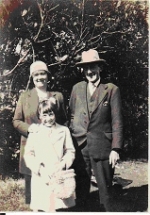 Harry Douglas Stables, his wife, Isabella Margaret Wood, and their daughter, Constance 'Connie' Knight Stables.